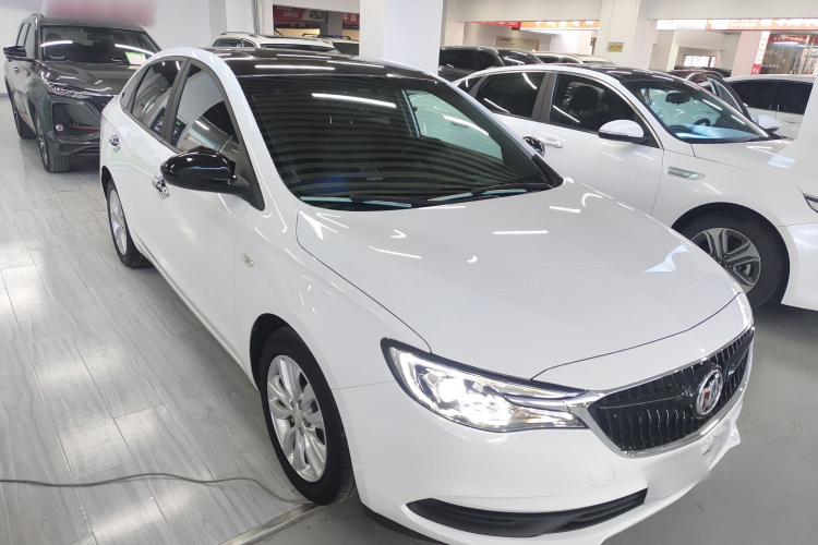 别克 英朗 2021款 改款 典范 1.5L 自动精英型车身外观3