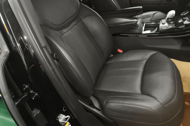 路虎 揽胜运动版 2023款 360PS S局部细节41