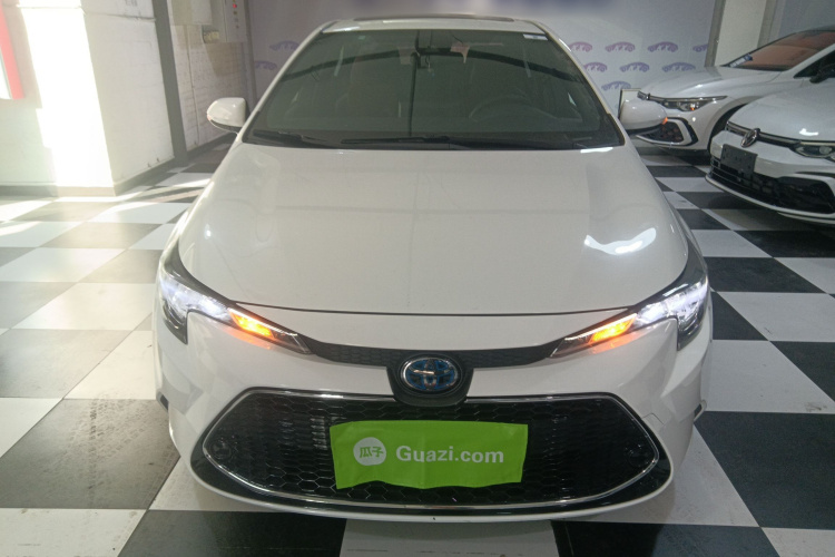 丰田 雷凌 2022款 双擎 1.8H E-CVT豪华版车身外观2