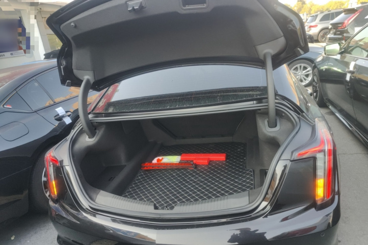 凯迪拉克CT5 2025款 28T 赛道性能版局部细节23