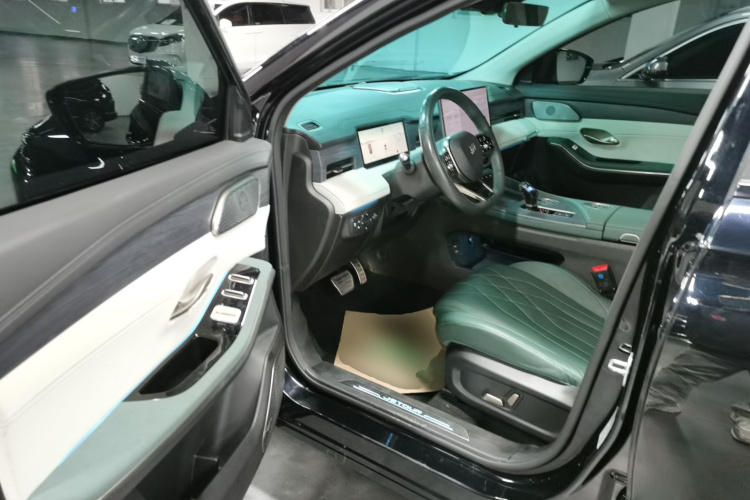 捷途山海L9 2024款 1.5TD 2DHT Pro 7座中控内饰20