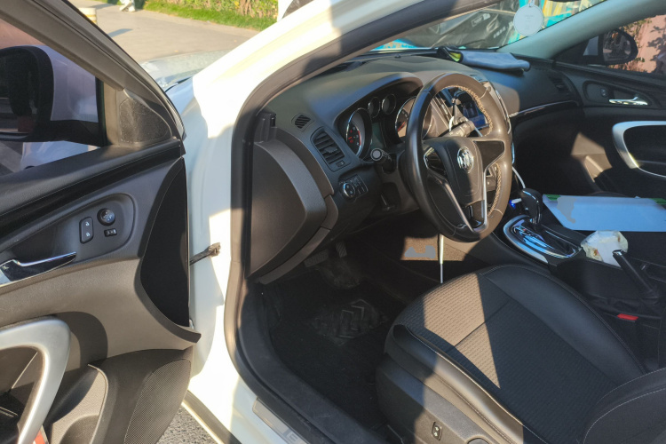 别克 君威 2015款 1.6T 领先技术型中控内饰20