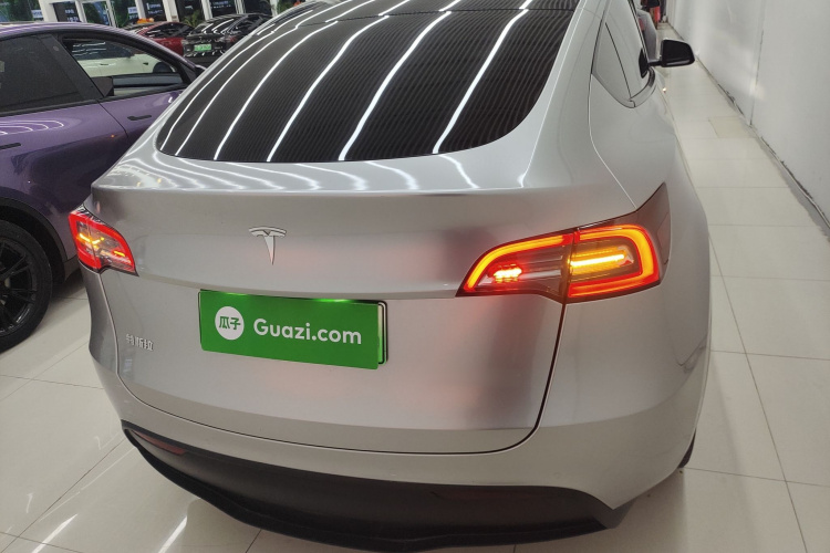 特斯拉 Model Y 2022款 长续航全轮驱动版车身外观6004