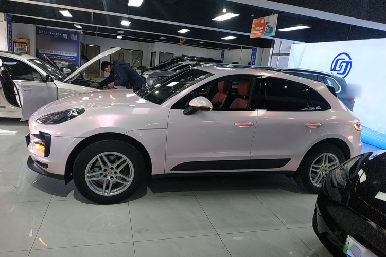 保时捷 2021款 Macan 2.0T车身外观4