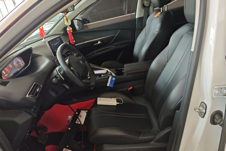 标致4008 2019款 改款 360THP 尝先版中控内饰19