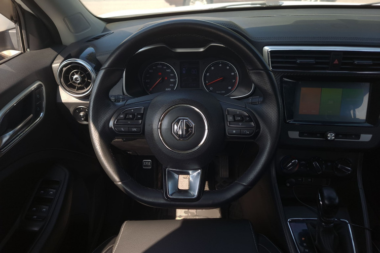 名爵ZS 2017款 1.5L 自动精英版中控内饰13