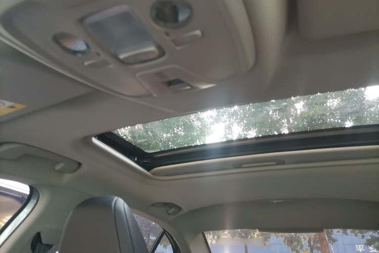 标致408 2022款 1.6T 进取版中控内饰22