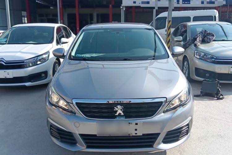 标致308 2016款 1.6L 手动时尚版车身外观2