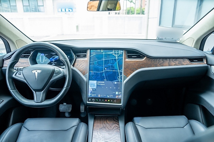 特斯拉 2017款 Model X 100D 长续航版中控内饰7008