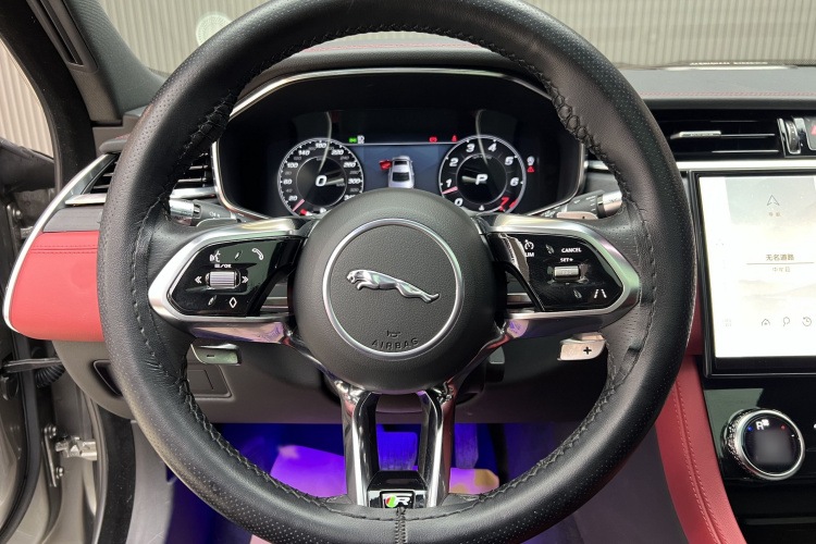 捷豹XFL 2021款 XFL 2.0T P250 两驱精英运动版中控内饰7002