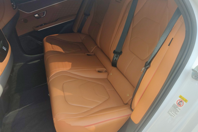 比亚迪 汉 2022款 DM-p 202KM 四驱旗舰型中控内饰7004