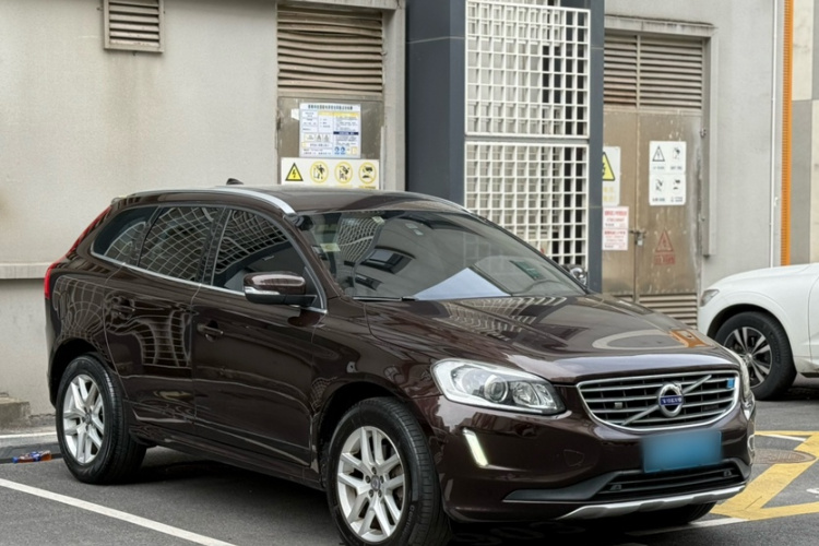 沃尔沃XC60 2017款 T5 智进版车身外观6002