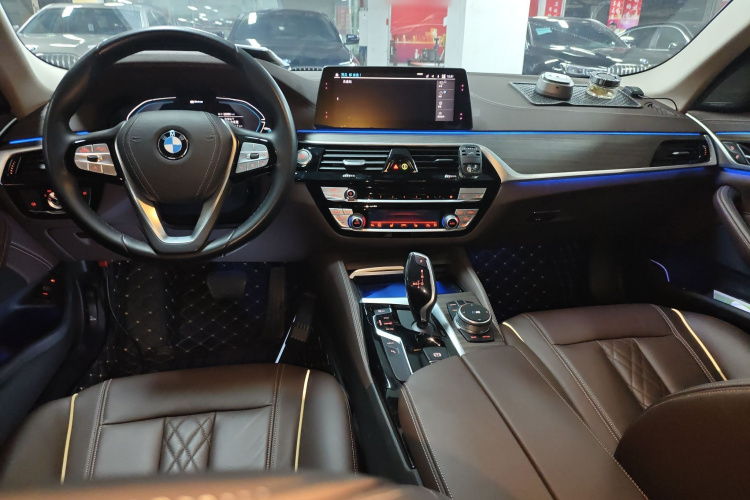 宝马5系新能源 2020款 530Le 豪华套装中控内饰12