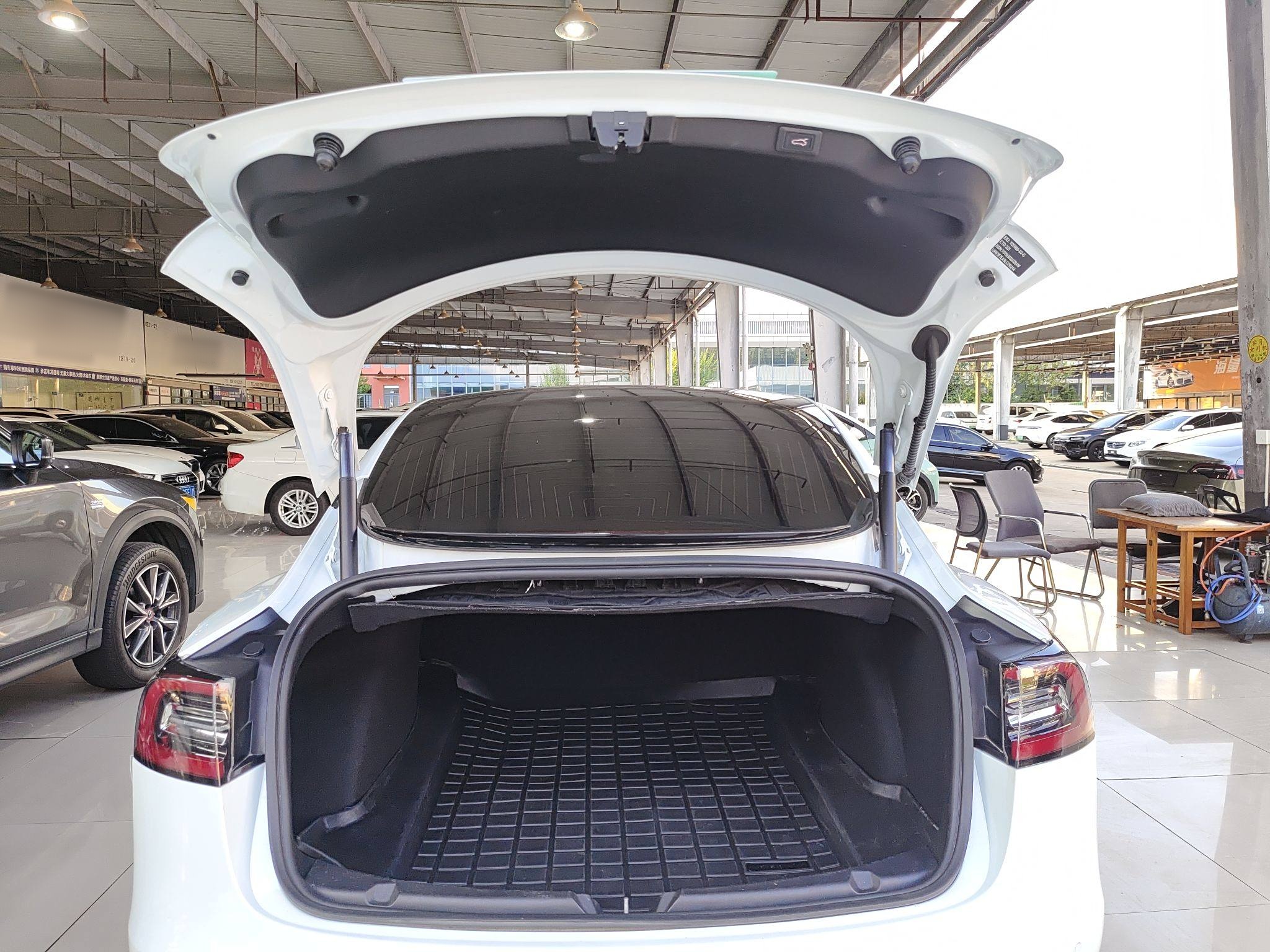 特斯拉 Model 3 2019款 标准续航后驱升级版