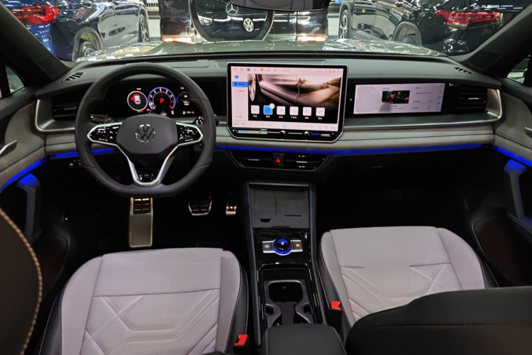 大众 2025款 探岳L 380TSI 四驱豪华Easy包中控内饰12
