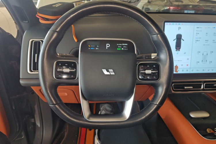 理想汽车 理想L9 2022款 Max中控内饰13