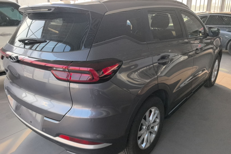 奇瑞 瑞虎7 2023款 超能版 1.5T CVT超能卫士车身外观7