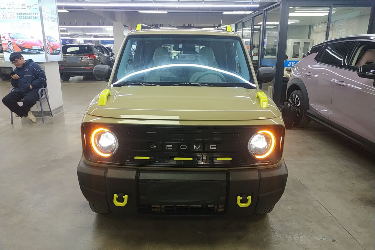 吉利银河 2025款 210km 熊猫骑士车身外观2