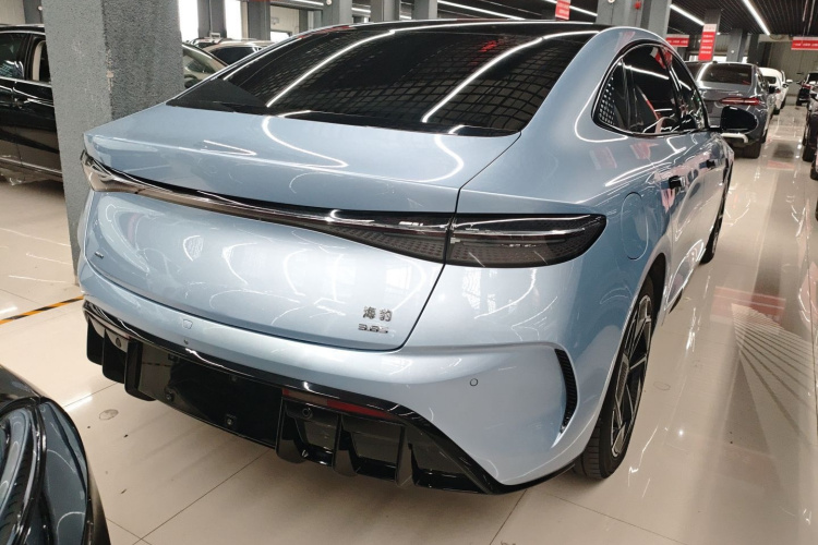 比亚迪 海豹 2022款 650km 四驱性能版车身外观6005