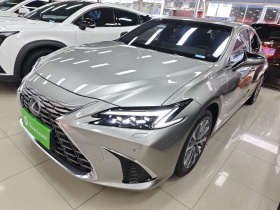 雷克萨斯ES 2025款 300h 臻享版