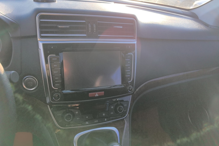 哈弗H6 2015款 改款 运动版 1.5T 手动两驱精英型局部细节16