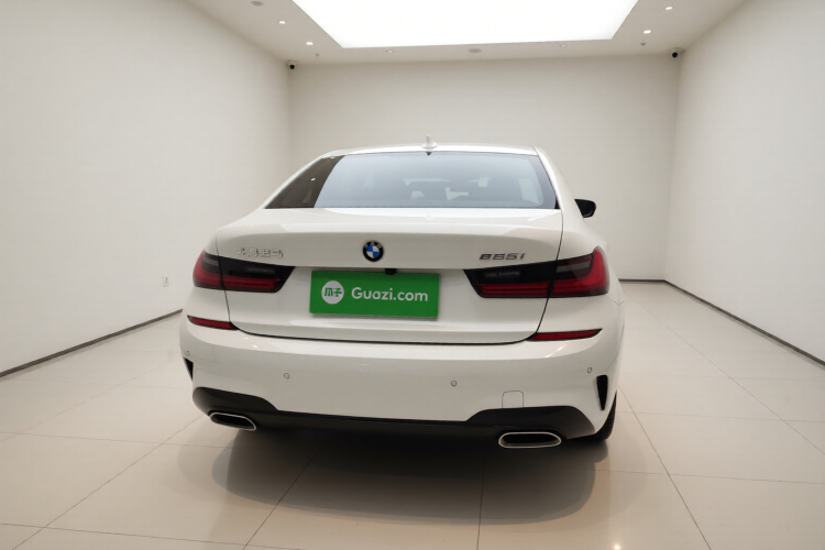 宝马3系 2021款 325i M运动套装车身外观6