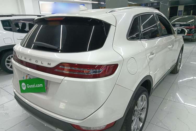 林肯MKC 2017款 2.0T 四驱尊雅版车身外观7