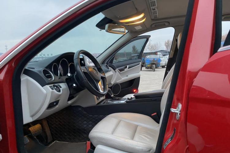 奔驰C级 2013款 C 260 CGI 时尚型中控内饰7004