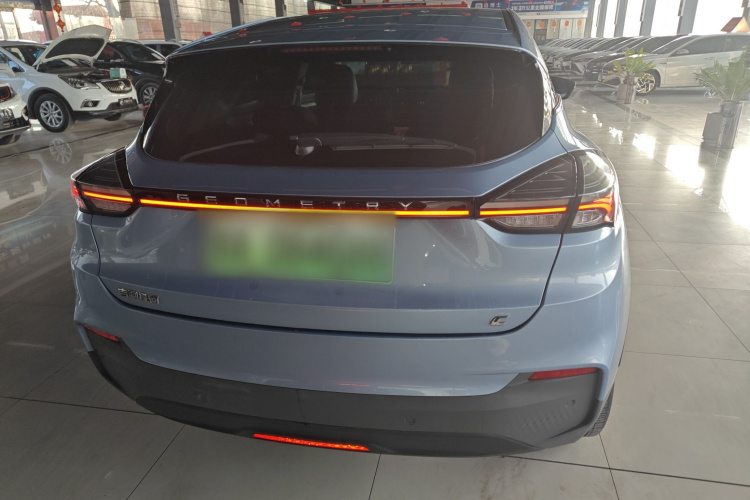 吉利几何C 2020款 优选续航版 400KM C+ Pro车身外观6