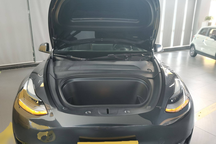 特斯拉 Model Y 2024款 后轮驱动版机舱底盘24