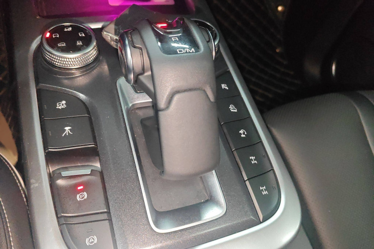 坦克300 2021款 越野版 2.0T 征服者局部细节18