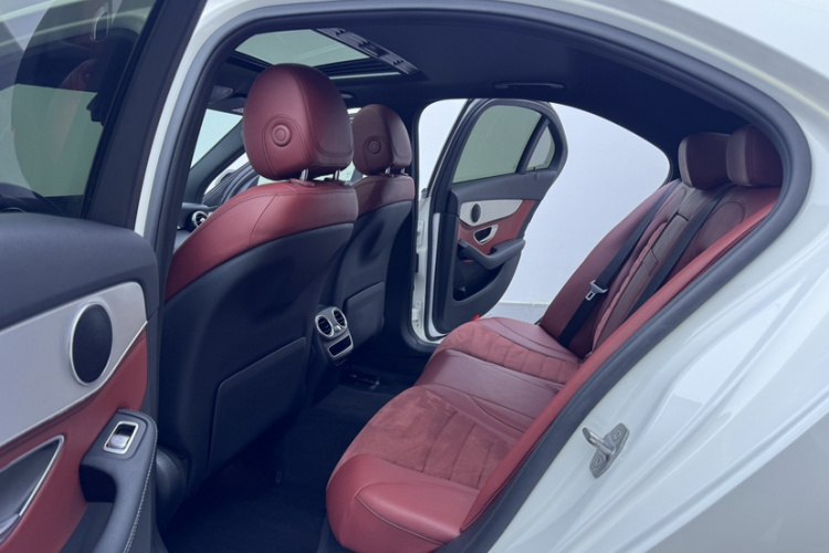 奔驰C级 2019款 C 260 运动版中控内饰7005