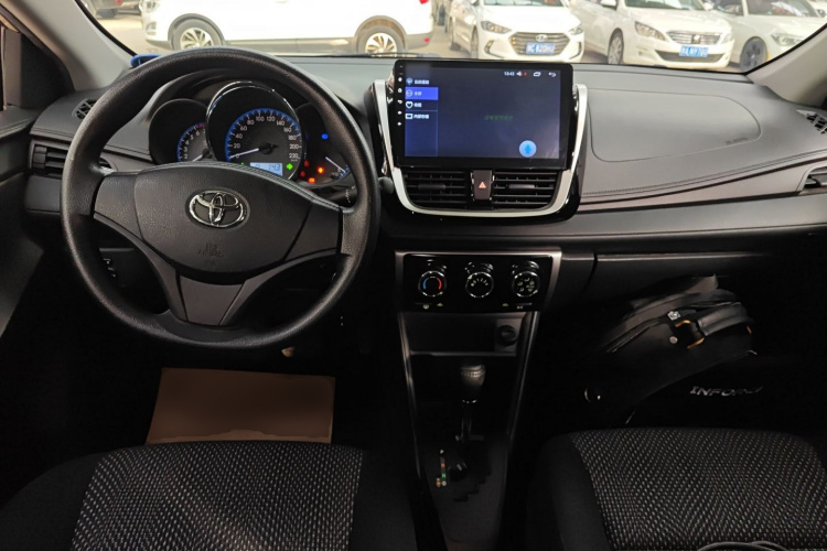 丰田 威驰FS 2017款 1.5L CVT锋驰版中控内饰12