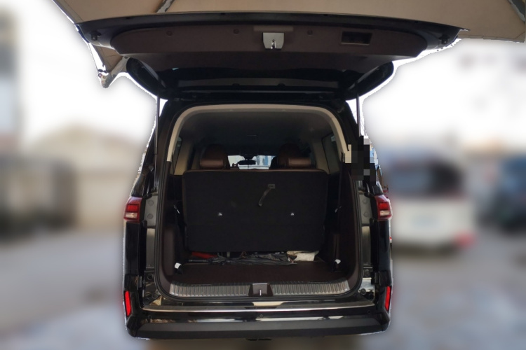 BAW北汽制造 锐胜王牌M7 2023款 2.0L 自动长轴创享型 7座中控内饰23