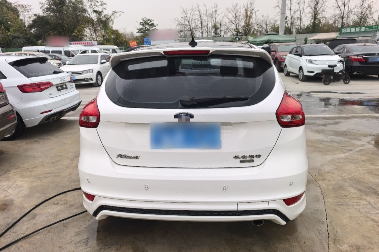 福特 福克斯 2017款 1.5T CTCC 白黑限量版车身外观6005