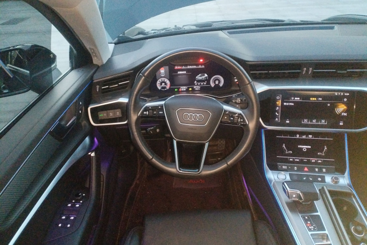 奥迪A6L 2020款 45 TFSI 臻选致雅型中控内饰13