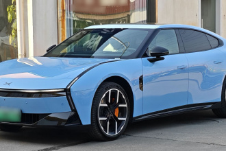 小鹏P7 2025款 702 长续航 Ultra