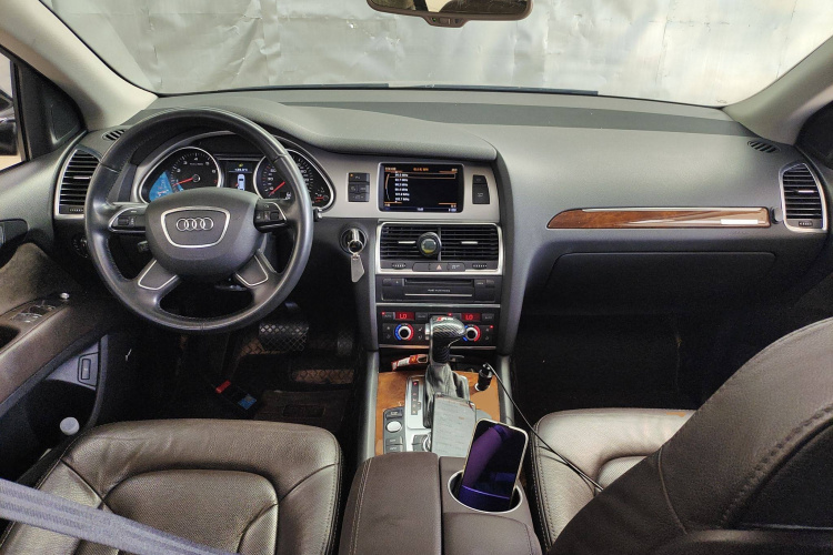 奥迪Q7 2015款 35 TFSI 进取型中控内饰7002