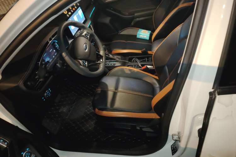 福特 福克斯 2022款 两厢 EcoBoost 180 自动竞速版中控内饰19
