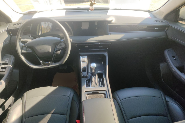 荣威i5 2023款 1.5L CVT豪华版中控内饰7002