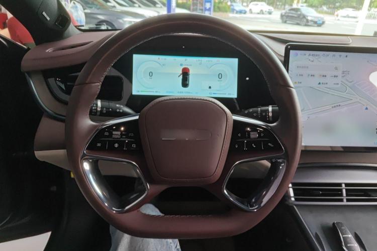 比亚迪 海豹 2023款 DM-i 1.5T 121km 尊荣型中控内饰13