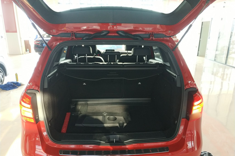 奔驰B级 2015款 B 200 时尚型机舱底盘23