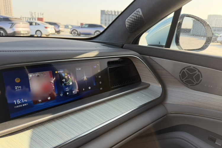 腾势N7 2023款 长续航性能Max版局部细节9001