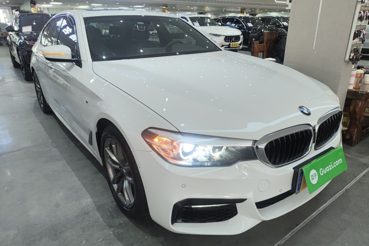 宝马5系(进口) 2018款 525i M运动套装车身外观3