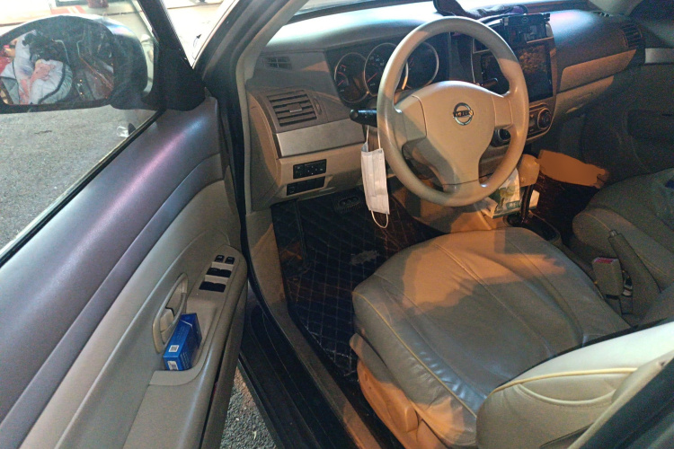 日产 轩逸 2018款 经典 1.6XE CVT舒适版中控内饰20