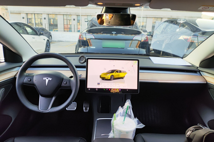 特斯拉 Model 3 2022款 后轮驱动版中控内饰7002