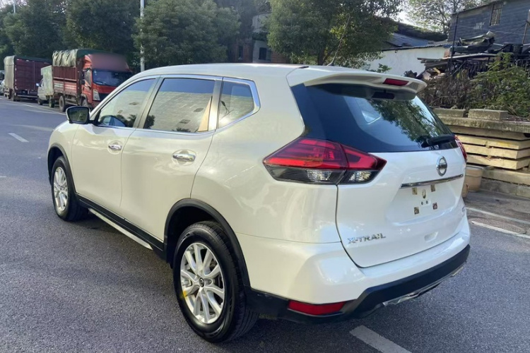 日产 奇骏 2021款 2.0L CVT 2WD XL ITS舒适纪念版车身外观6006