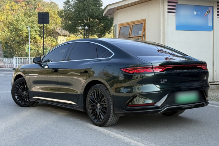 比亚迪 汉 2022款 DM-i 121KM 尊荣型车身外观6004