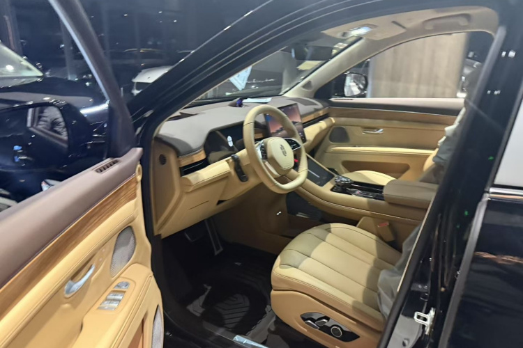 鸿蒙智行 问界M7 2024款 1.5T 智驾后驱Pro版 5座中控内饰7001