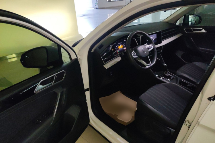 大众 途观L 2022款 330TSI 自动两驱舒享版中控内饰20